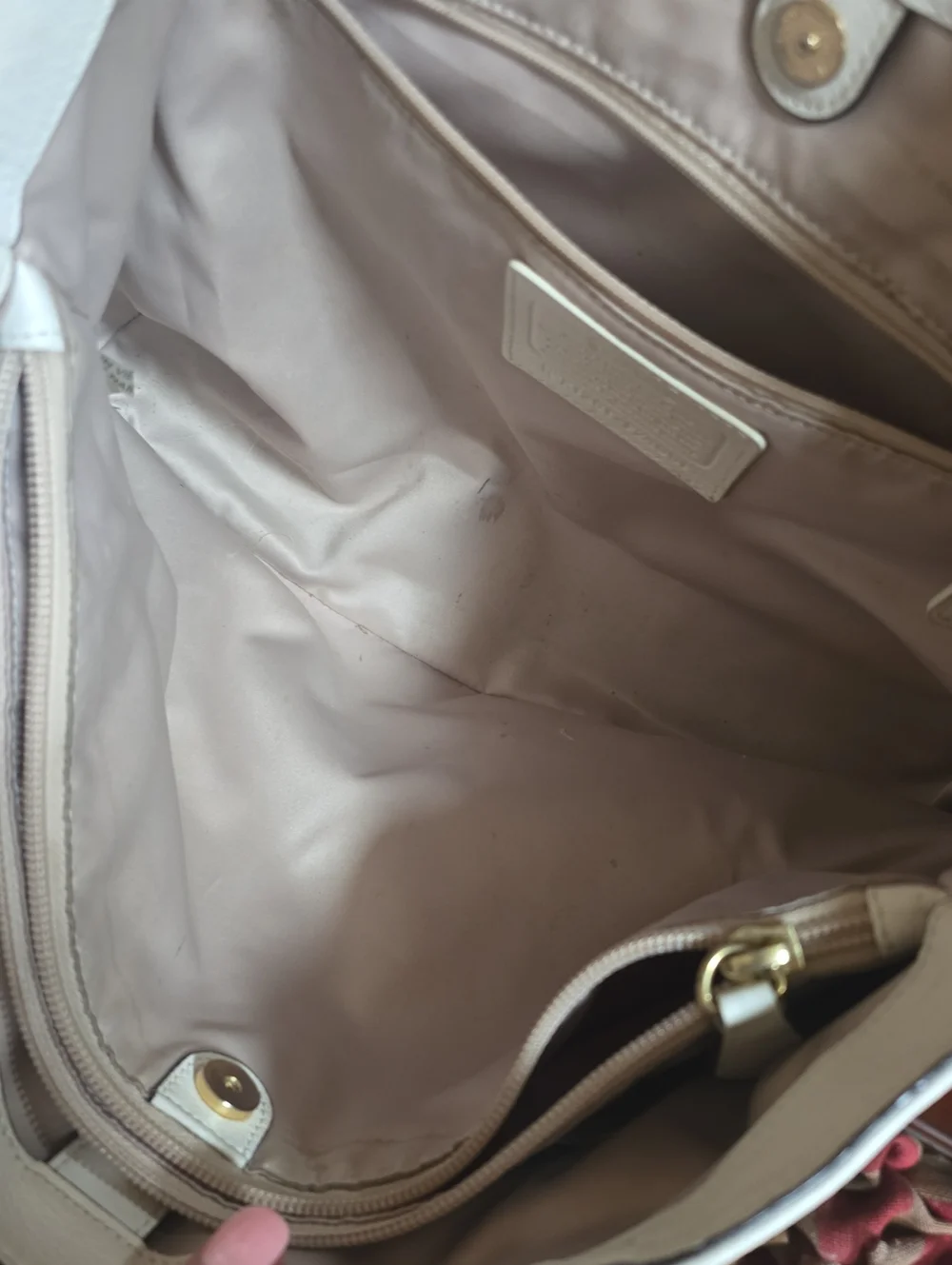 Coach Cream Shoulder Bag with Buckle Detail - Picture 4 of 5